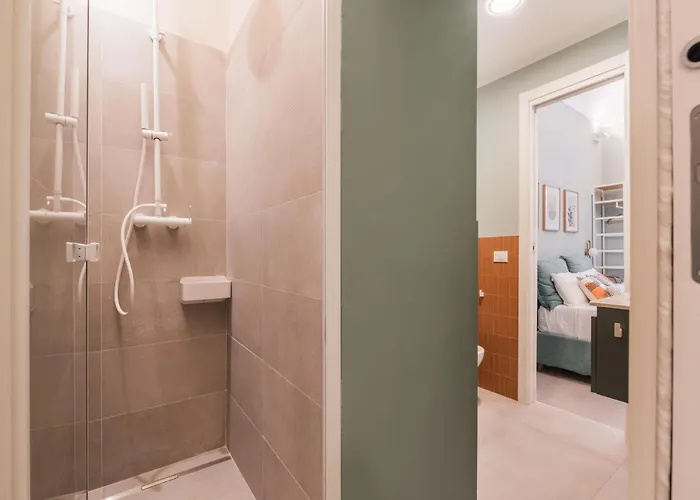 The Rent - Modern Two-bedroom In Esquilino Area Apartment Rom