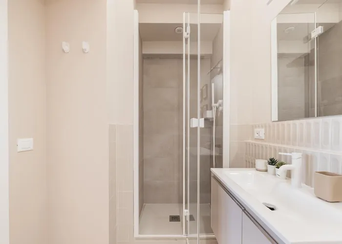 Apartment The Rent - Modern Two-bedroom In Esquilino Area Rom