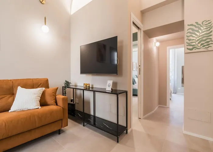 The Rent - Modern Two-bedroom In Esquilino Area *
