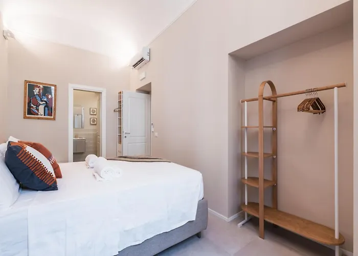 The Rent - Modern Two-bedroom In Esquilino Area Rom