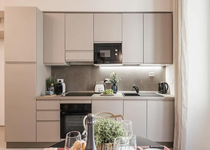 The Rent - Modern Two-bedroom In Esquilino Area