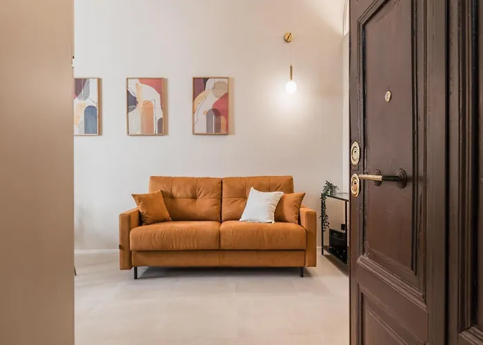 The Rent - Modern Two-bedroom In Esquilino Area Apartment *