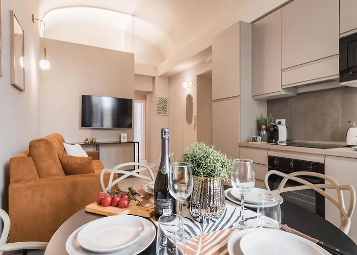 The Rent - Modern Two-bedroom In Esquilino Area Apartment *